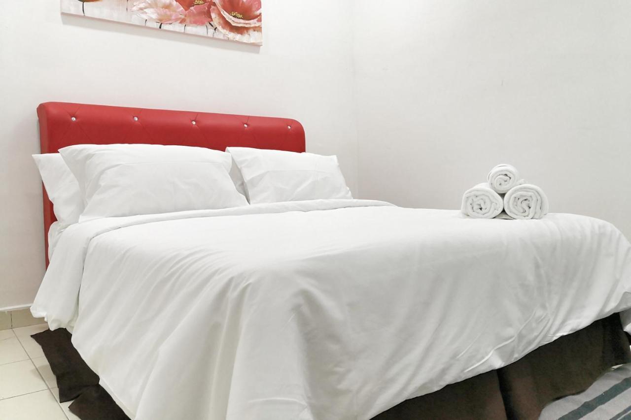 Teratak Persona Homestay. 4 Rooms Double Storey Terrace In Kuantan City. Ngoại thất bức ảnh