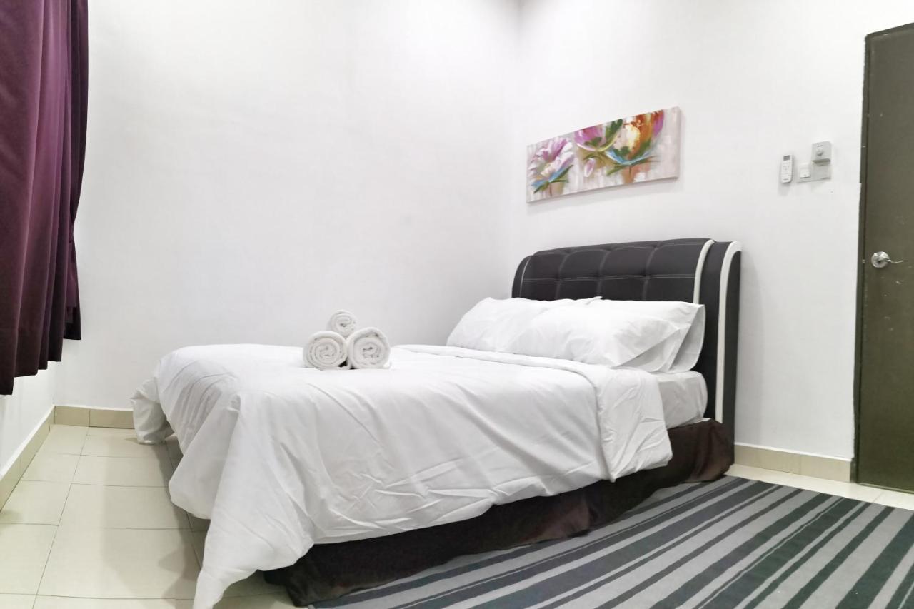 Teratak Persona Homestay. 4 Rooms Double Storey Terrace In Kuantan City. Ngoại thất bức ảnh